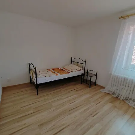 Soukrome U Lesa Apartment